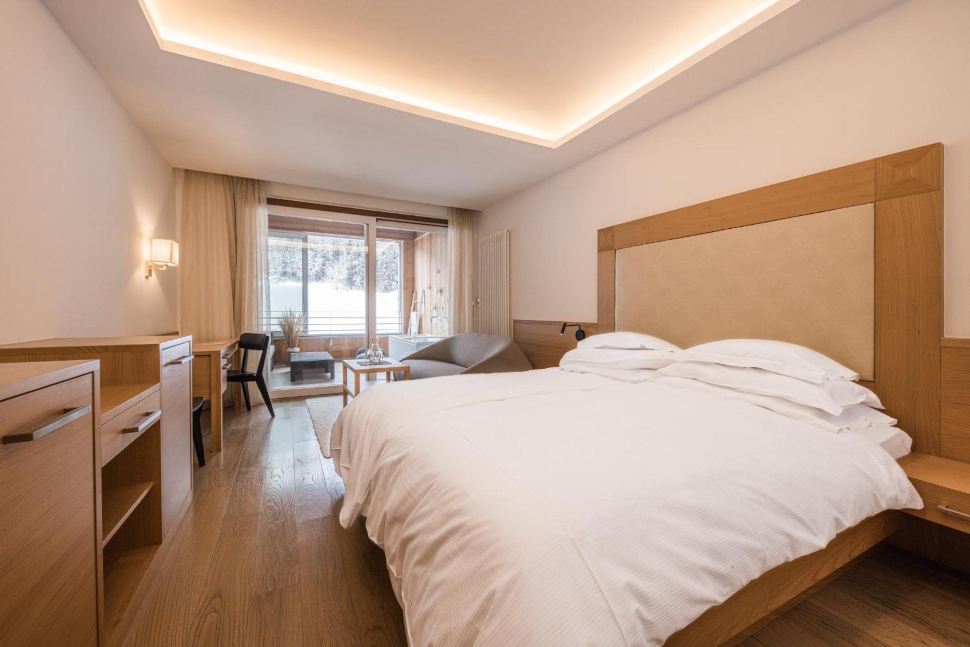 Hotel Petrus Бруніко Екстер'єр фото