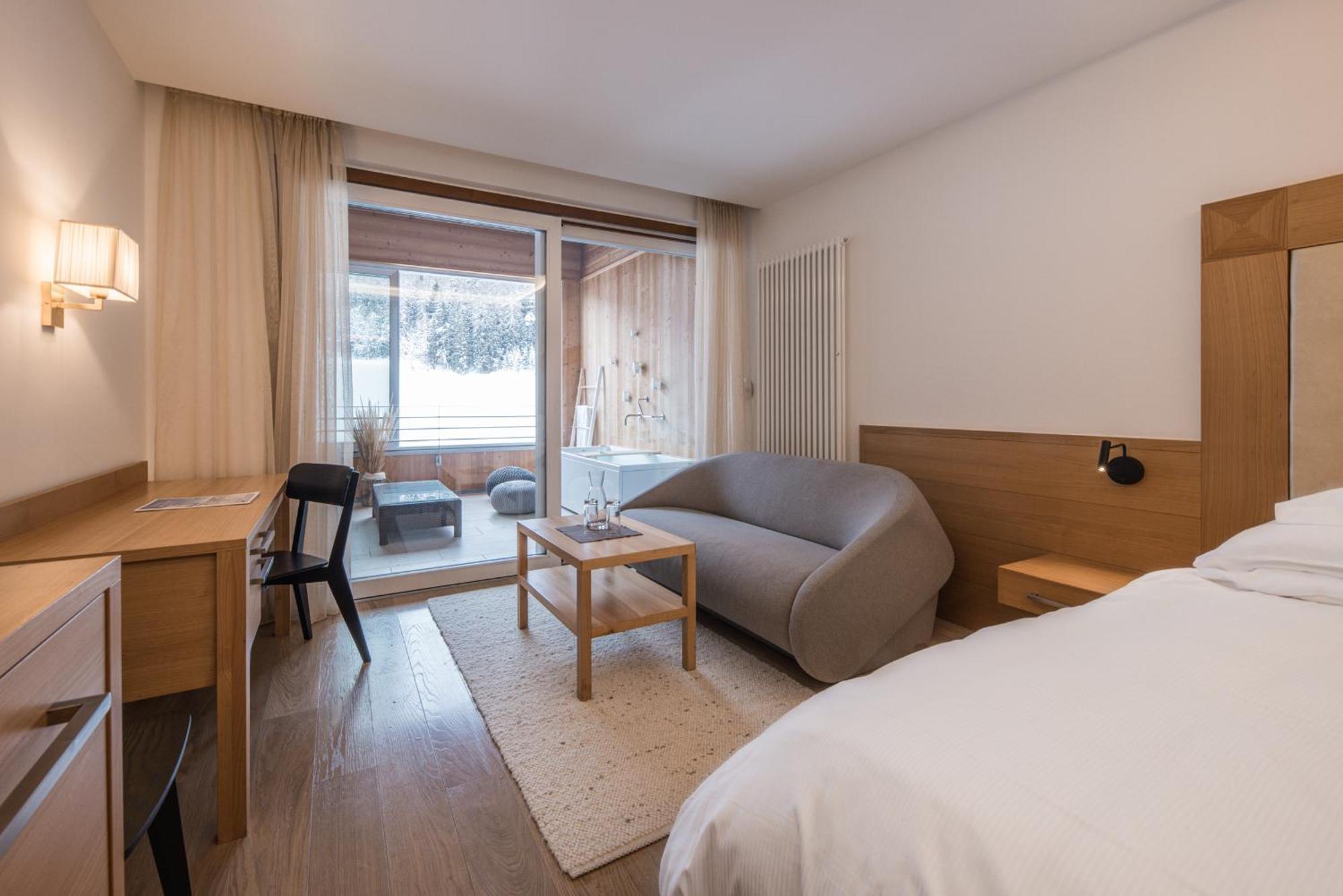 Hotel Petrus Бруніко Екстер'єр фото