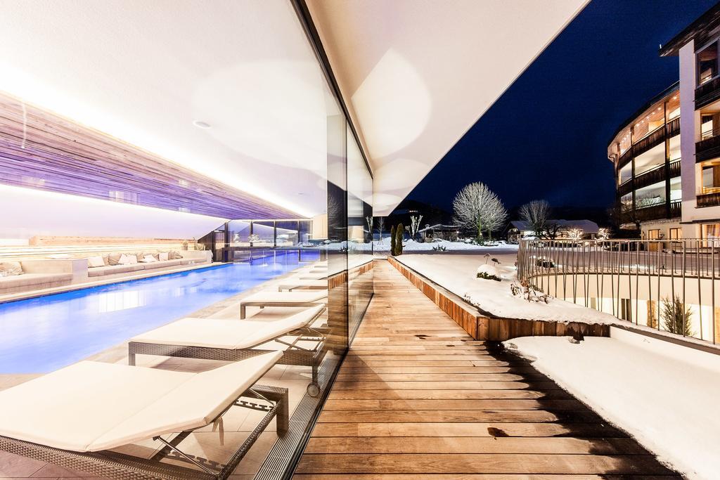 Hotel Petrus Бруніко Екстер'єр фото
