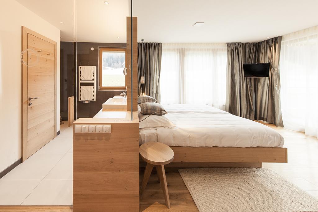 Hotel Petrus Бруніко Екстер'єр фото